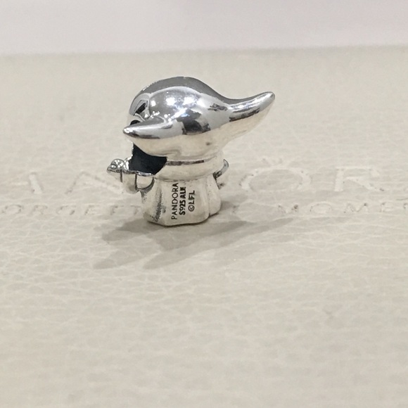 Authentic Pandora Star Wars The Child Charm - Picture 2 of 2